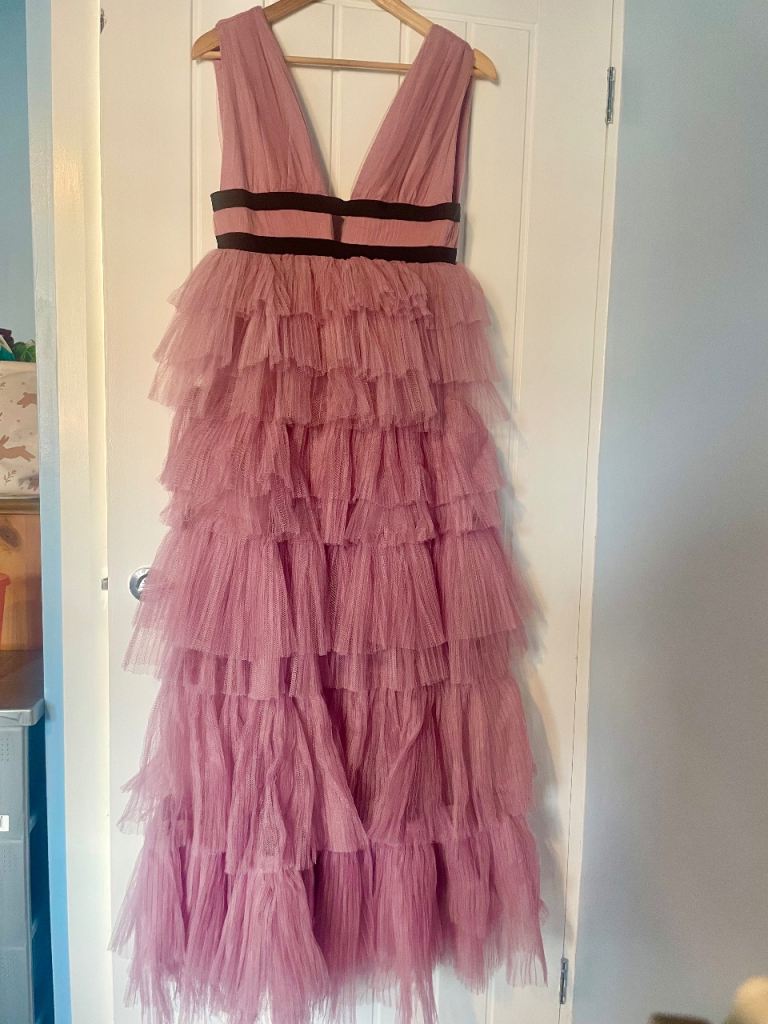 True decadence Dusky Pink Ruffled evening dress Size 8 – Worn Once