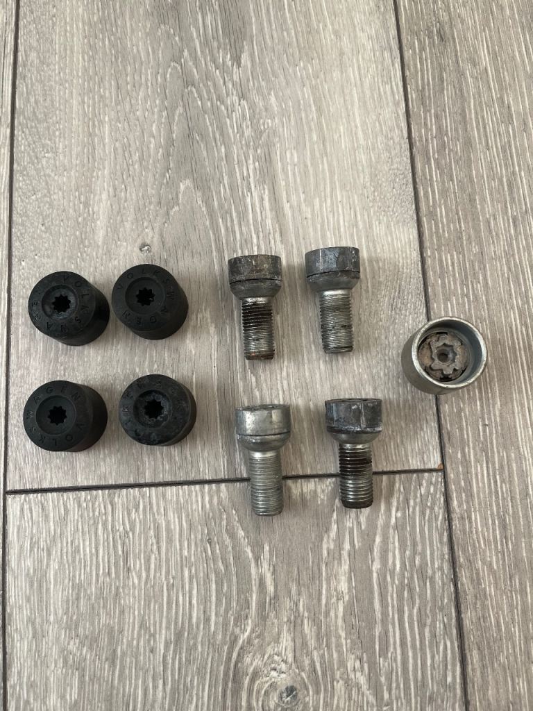 Genuine Volkswagen T-Cross Locking Wheel Nuts (Bolts)