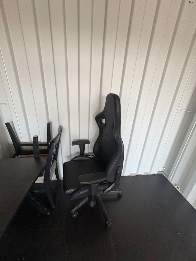 Black Ergonomic Chair – Good Condition