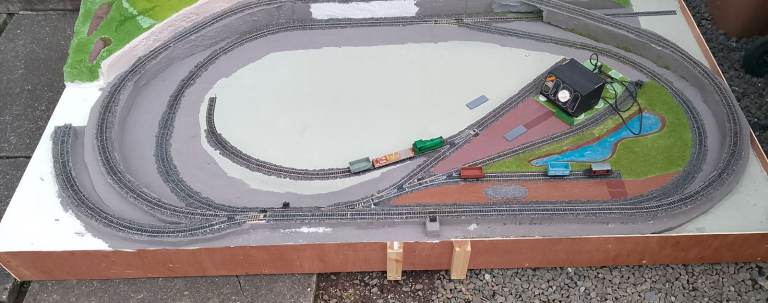  8ft x 4ft massive Model Railway Layout with Train Set - Good Condition