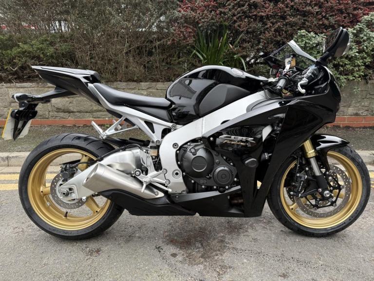 HONDA CBR1000RR FIREBLADE 2010