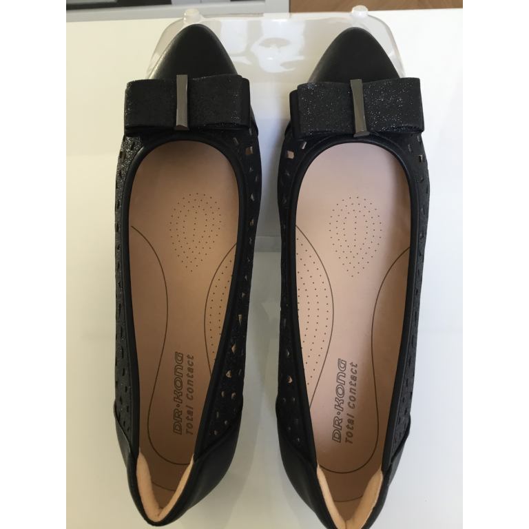 Ladies shoes for work, middle high heels. sparkling style