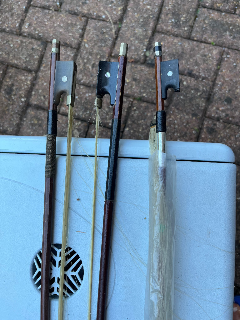 Violin bows 