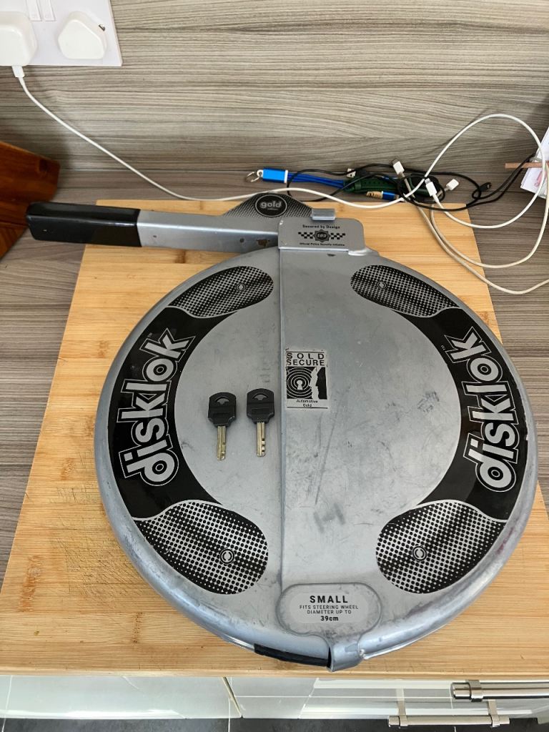 Disklok  Steering Wheel Lock - Small - with 2 x keys