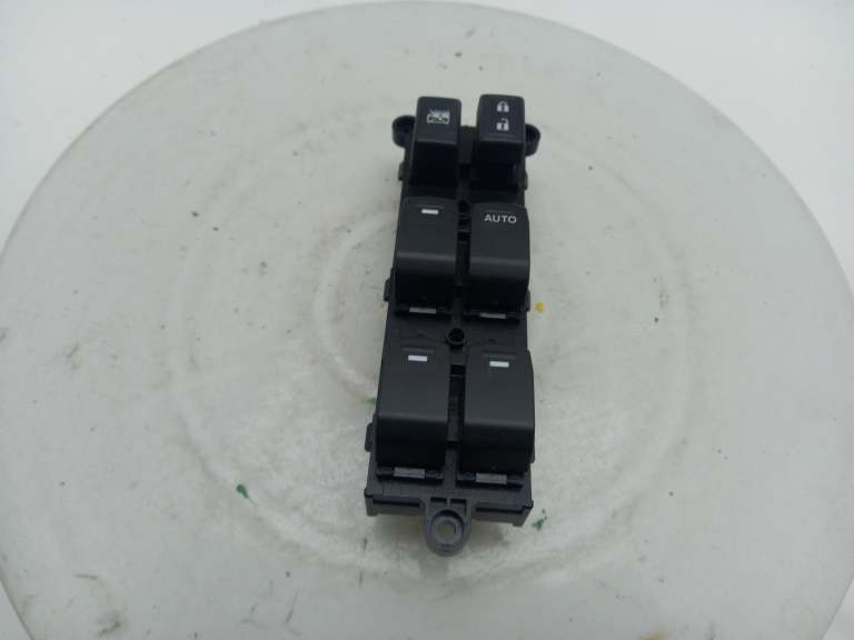 Suzuki Vitara Electric Window Switch 2015-2025 5 Door Hatchback