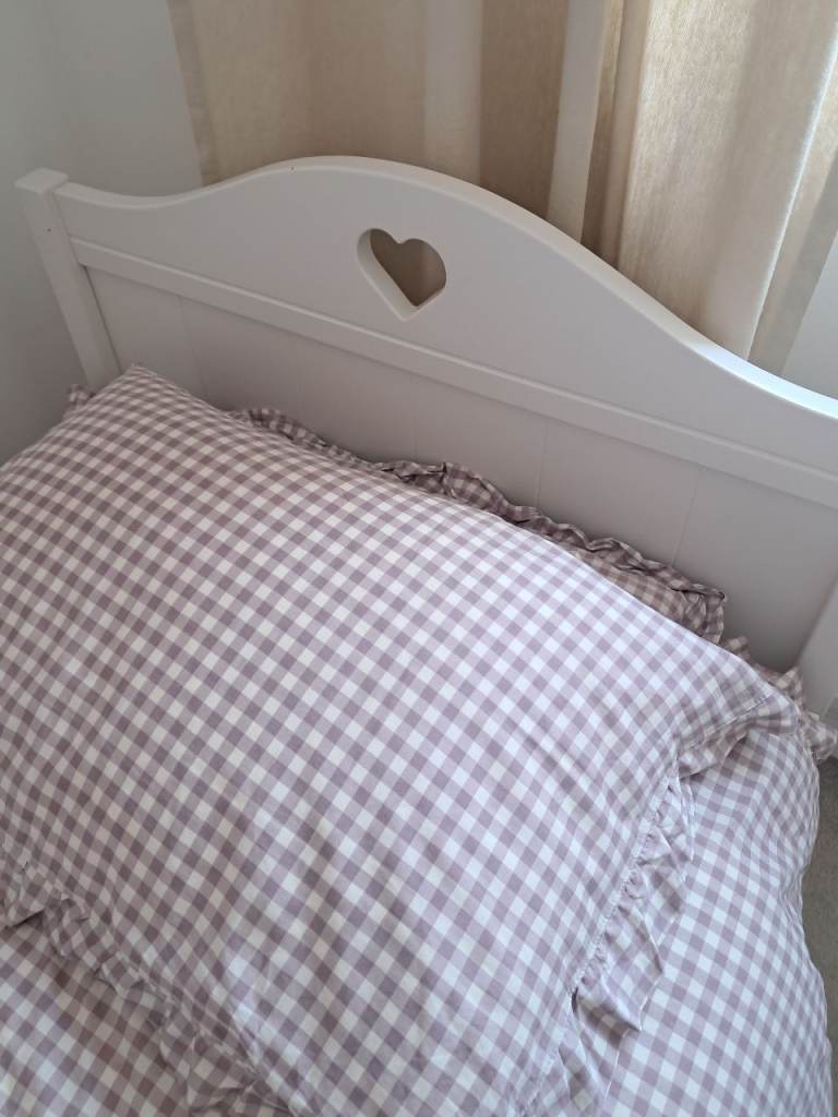 White Single Bed Frame with Heart Cut-Out – Good Condition