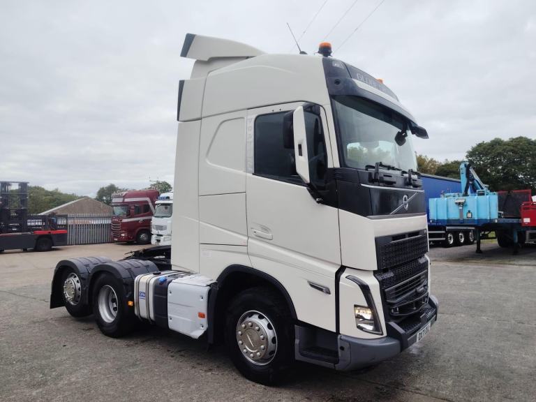 2022 Volvo FH500 Version 5 Rear lift 293,000 kms Tipping & walking hydraulic