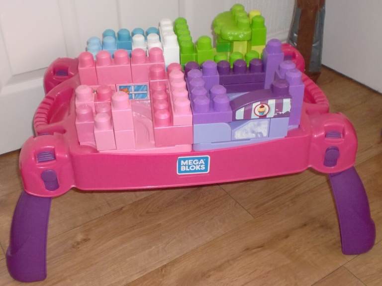Mega Bloks play table with free bricks £18