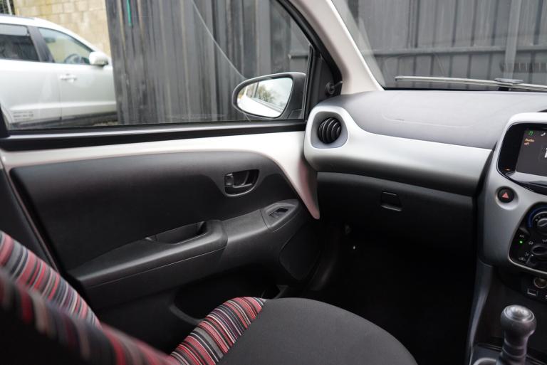 2015 Citroen C1 1.2 PureTech Feel Hatchback 5dr Petrol Manual Euro 6 (82 ps)