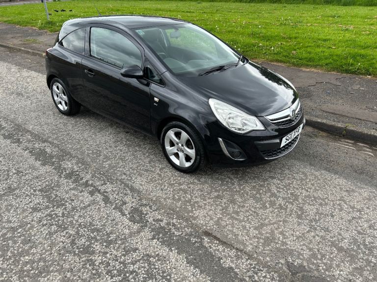 CORSA 1.2 PETROL MOT 6 MONTHS FULL SERVICE HISTORY READY TO TRAVEL 