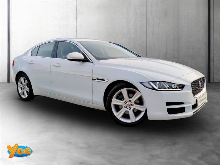 2015 Jaguar XE 2.0d Portfolio Saloon 4dr Diesel Auto Euro 6 (s/s) (180 ps) Saloon Diesel Automatic
