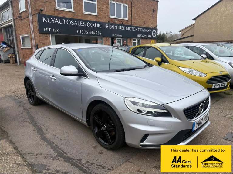 2017 Volvo V40 2.0 D2 R-Design Hatchback 5dr Diesel Manual Euro 6 (s/s) (120 ps) Hatchback Diesel...