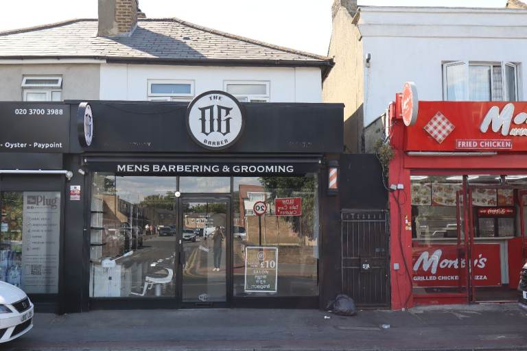 Modern Barber Shop to Rent- Croydon