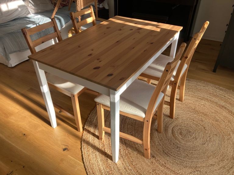 Dining table and 4 chairs for sale 