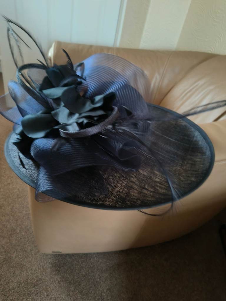Large navy wedding hat with tuille and feathers with box