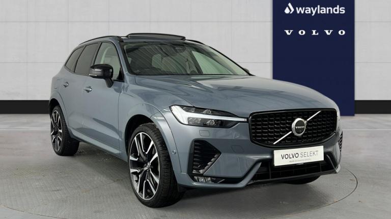 2022 Volvo XC60 B5 Ultimate, AWD Mild Hyb, Petrol, Dark(Panroof, 22' Alloys, Blond Leather) Estat...