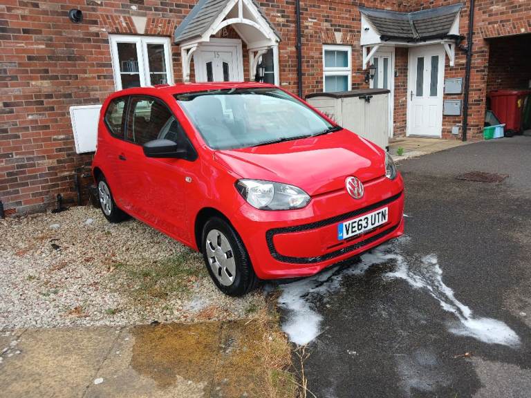 Volkswagen, UP, Hatchback, 2014, Manual, 999 (cc), 3 doors
