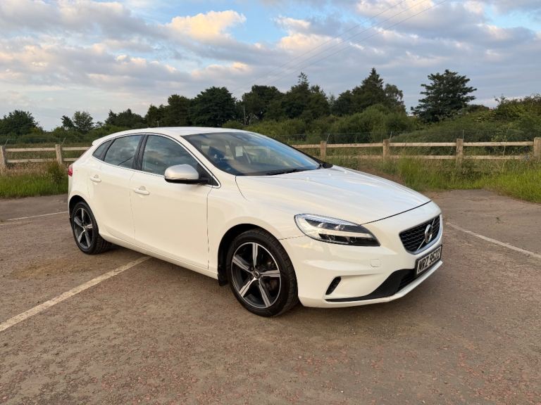 Volvo, V40, Hatchback, 2017, Manual, 1969 (cc),5 doors *78000 miles
