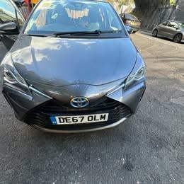 ♻️TOYOTA YARIS 2017 BREAKING FOR PARTS♻️