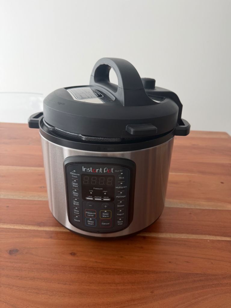Instant Pot Duo SV Multi-Use Pressure Cooker - Brand New