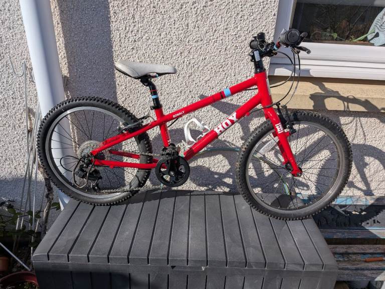 Hoy Bonaly 20 for sale, red, in good condition, £150 ONO