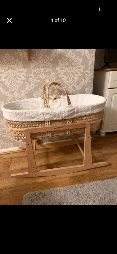 Little Green sheep Moses basket 
