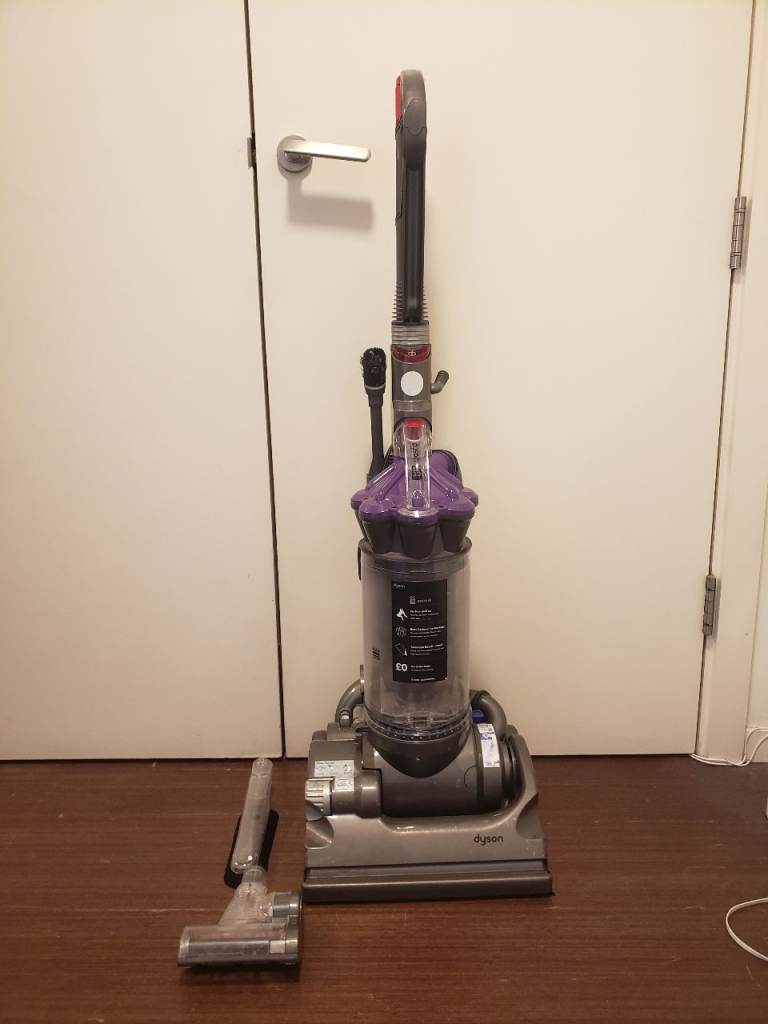 Dyson DC33 Vacuum/Hoover (Parts or Repair)