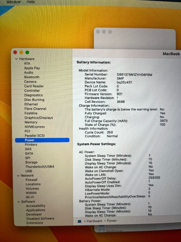 Apple MacBook Pro 13-inch 2017 2.3GHz Intel Core i5 8GB RAM 256GB SSD Space Grey Logic Pro Adobe 