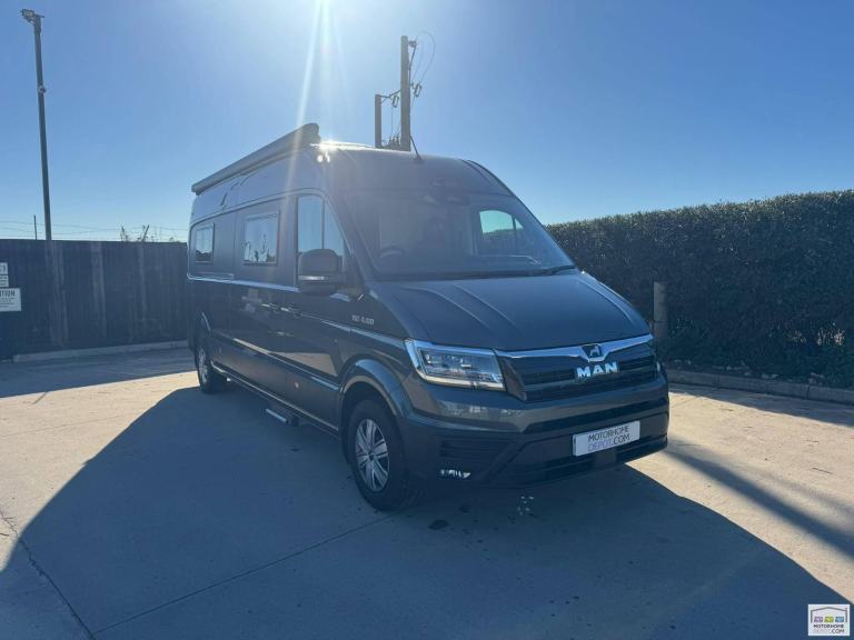 Mega Mobile Mega Lounge 680s 2 Berth 2 Belts