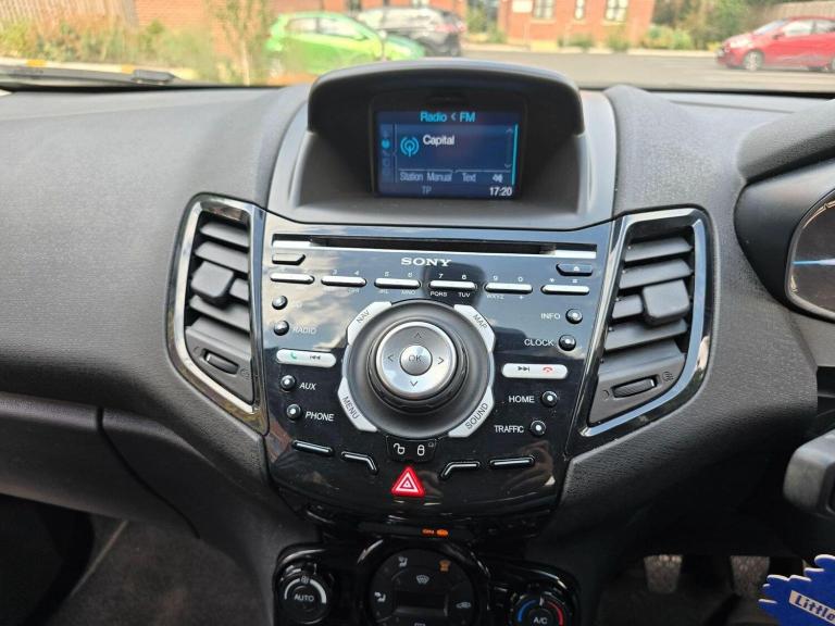 FORD FIESTA 1.0T EcoBoost Titanium Euro 6 (s/s) 5dr 2015