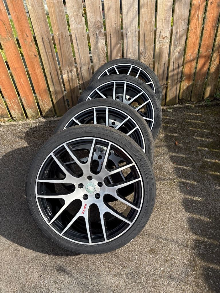 22” Range Rover / Range Rover Sport Onyx Alloy Wheels  5x120