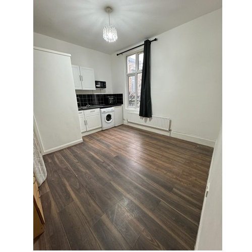 ***Double Studio Flat *** North Pole Road, W10 6QL *** ALL BILLS INCLUDED IN RENT***