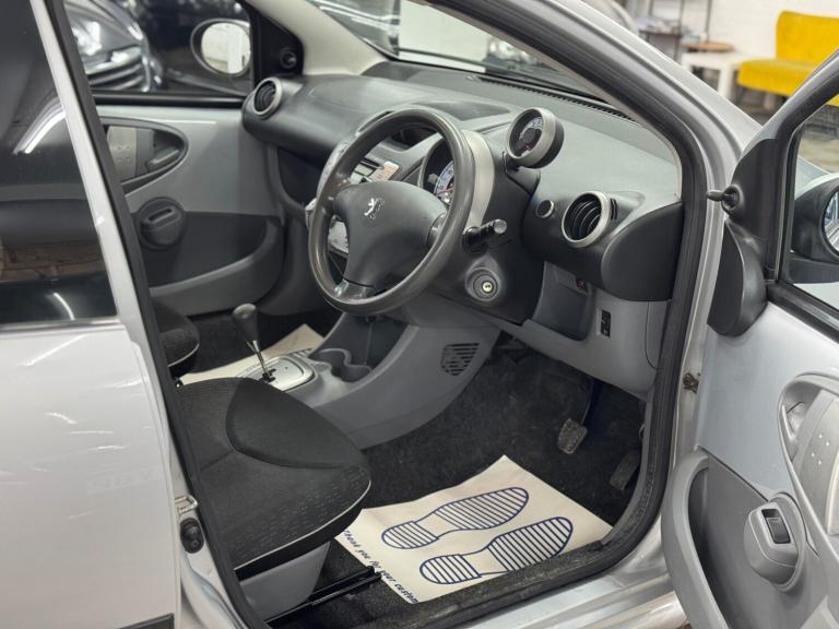 2009 Peugeot 107 1.0 Urban 5dr 2-Tronic HATCHBACK Petrol Automatic