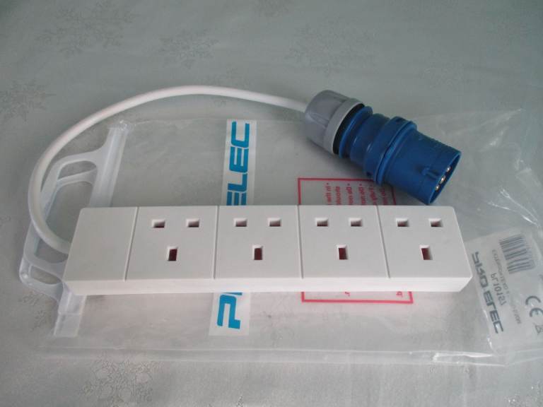 Caravan / Camping / Generator  Hook Up Cable 13A  4 way Extension 