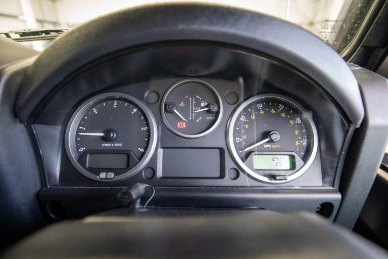 2015 Land Rover Defender XS Utility Wagon TDCi [2.2] PANEL VAN DIESEL Manual