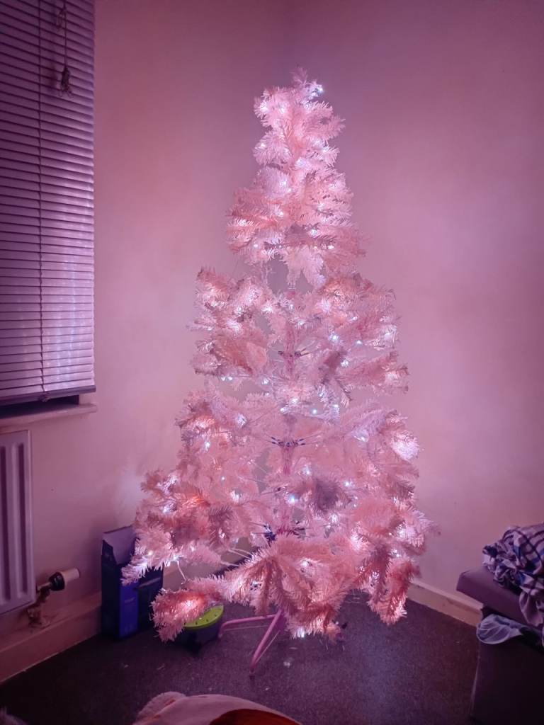 Pink 6ft christmas tree 