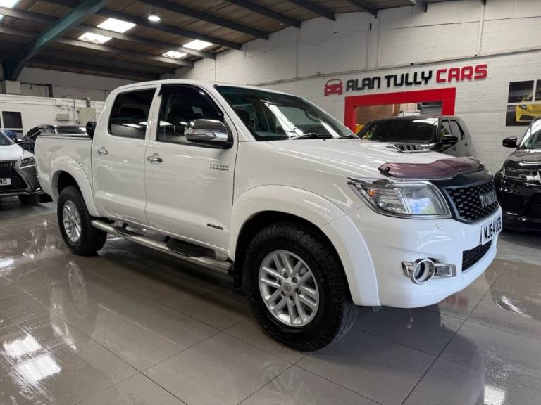 2014 64 TOYOTA HI-LUX 3.0 D-4D INVINCIBLE PICKUP DOUBLE CAB 4DR DIESEL MANUAL 4W