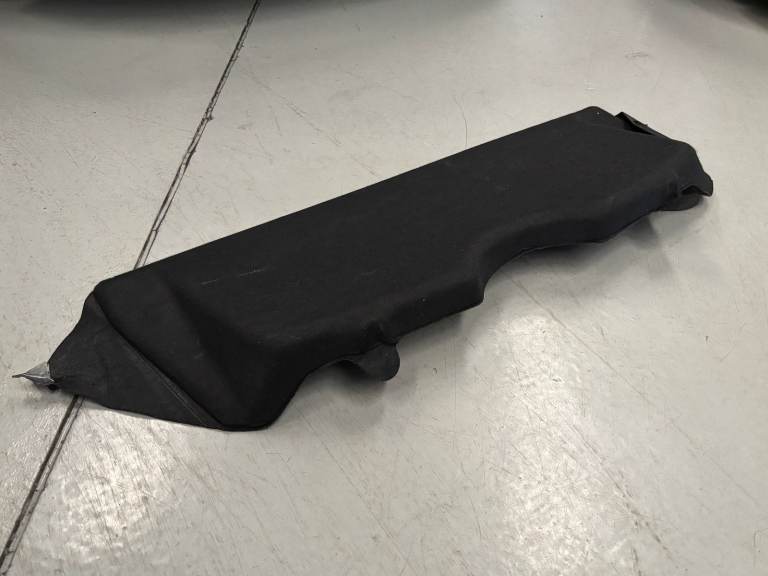 Nissan Juke parcel shelf