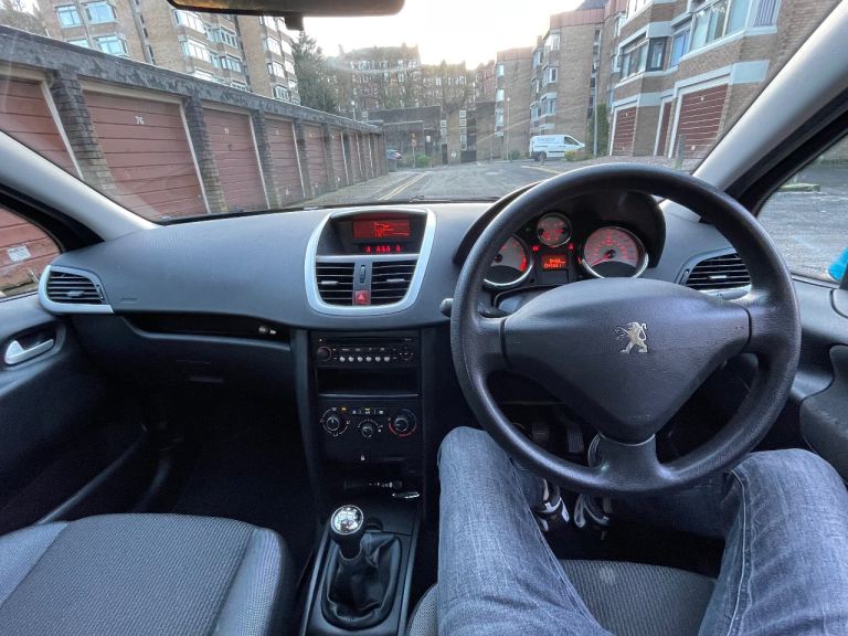 Peugeot, 207, Hatchback, 2010, Manual, 1360 (cc), 3 doors