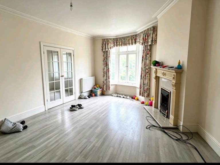 JUST BOUGHT 4 BED HSE - NEWLY DONE - MUST SEE PROPERTY CALLL NOW E12