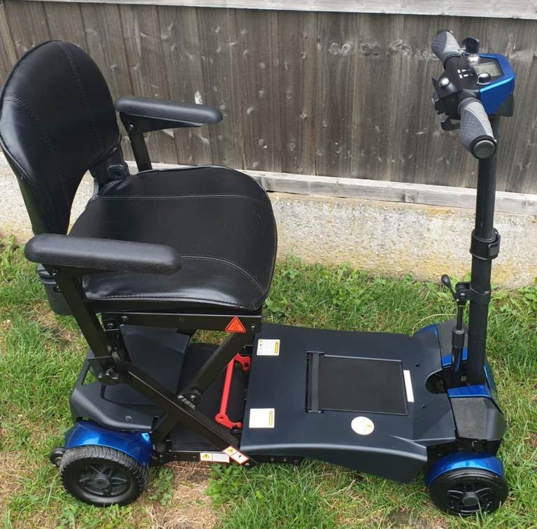 Automatic folding mobility scooter drive-flex