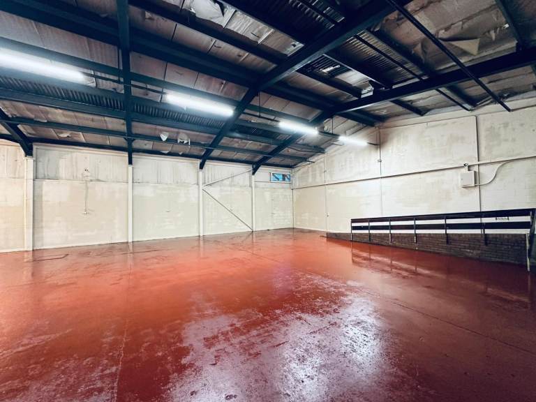 3,077 sq ft Workshop | Ideal for Garage/ Manufacturing, Skelton-in-Cleveland - RENT FREE AVAILABLE 