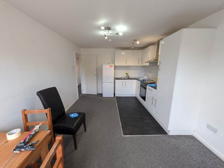 First floor 2 bedroom flat to rent just 5 mins walk from Willesden Green Underground Station