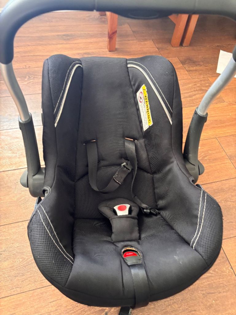  Car seat 