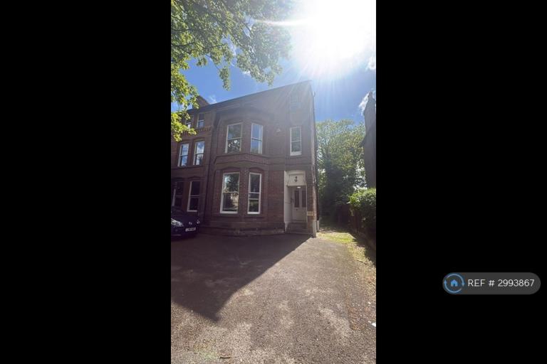 1 bedroom flat in Croxteth Road, Liverpool, L8 (1 bed) (#2993867)