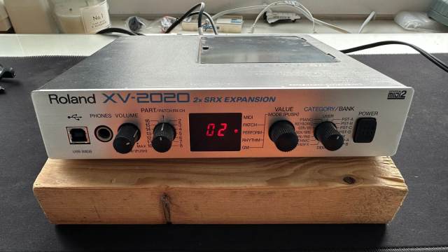 Roland XV-2020 Sound Module – For Spares or Repair | in