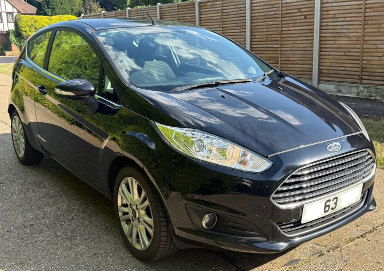2013 FORD FIESTA ZETEC 1.0 T 100 ECO BOOST *** NEW MOT ***