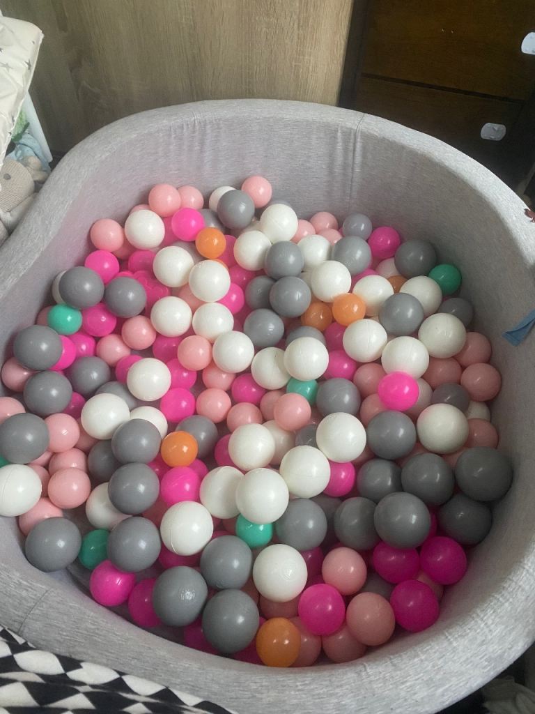 Lovely ball pit with the attachment shapes 