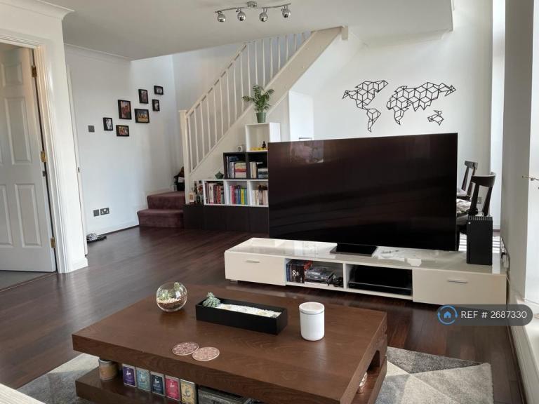 image for 2 bedroom flat in Boleyn House, London, E16 (2 bed) (#2687330)