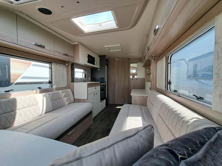 2024 Swift Challenger-exclusive 480